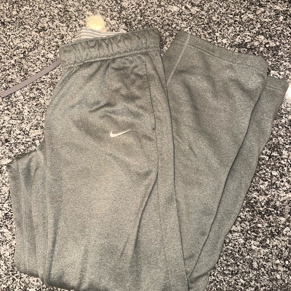 Nike Pants - Nike Therma-Fit Gray Sweatpants Size Small